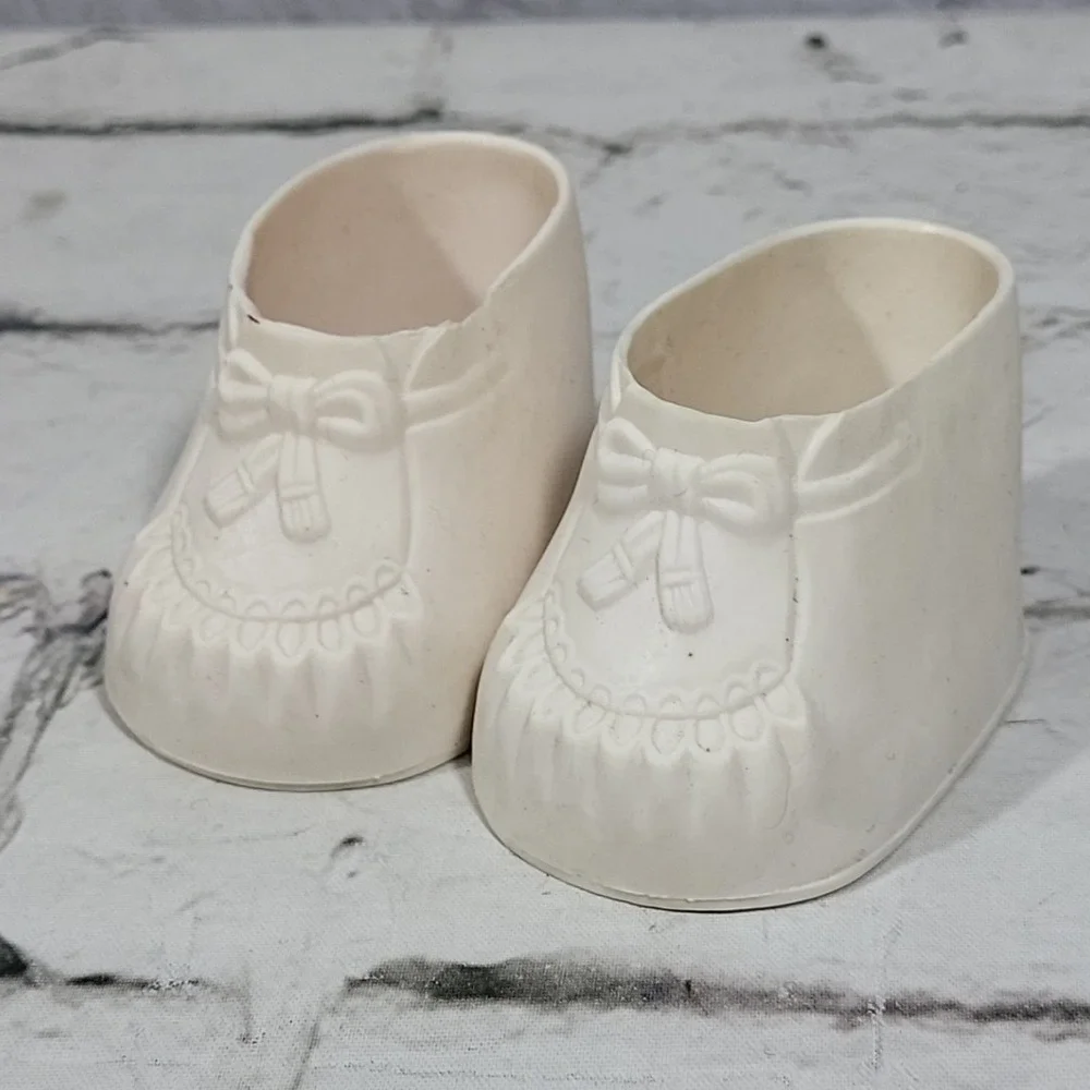 Vintage 70s 80s Doll Shoes White Ivory Rubber‎ Accessory Replacement Pair